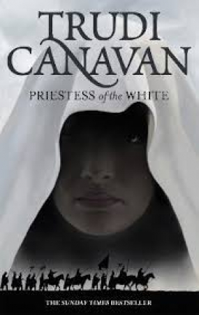Priestess of the White. Age of the Five, book one