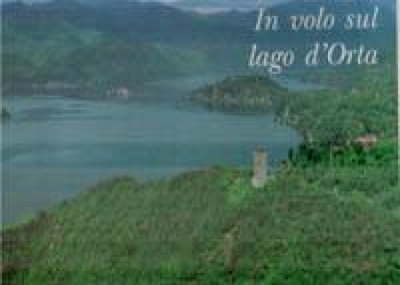 In volo sul lago d'Orta