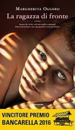 La ragazza di fronte